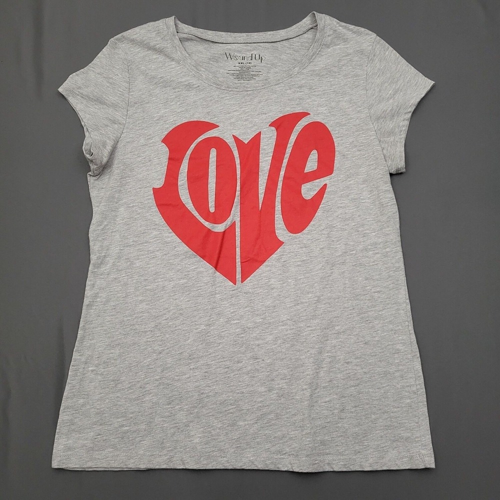 Wound Up Womens XXL Gray Graphic T-Shirt Red Love Heart Scoop Neck Short Sleeve